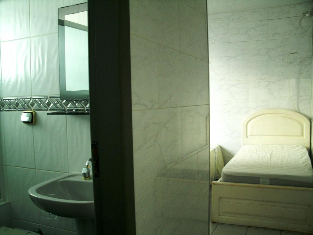 Itagua Guest House อูบาตูบา ภายนอก รูปภาพ